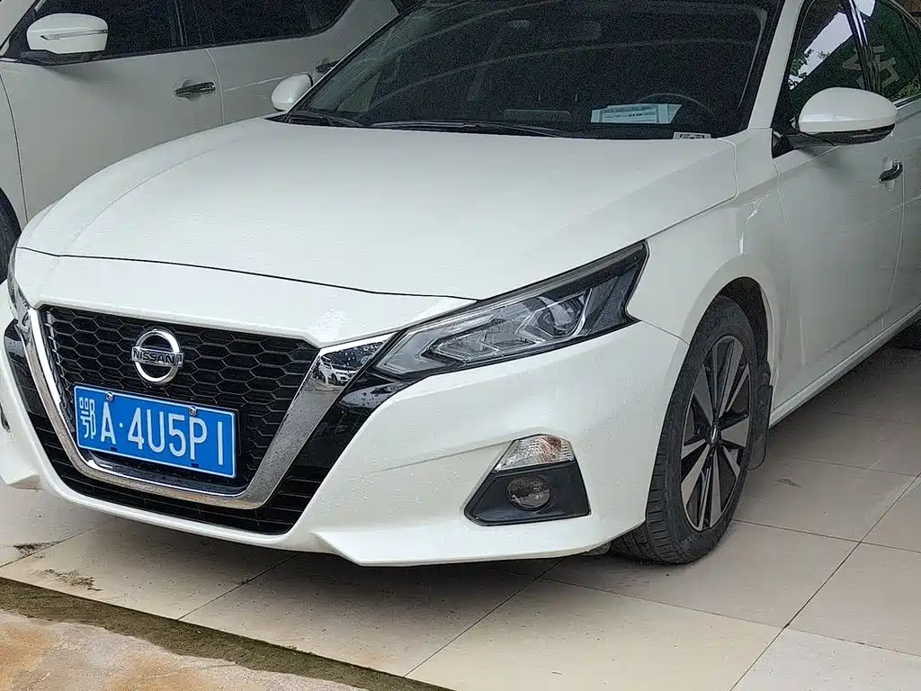 Nissan Teana 2022