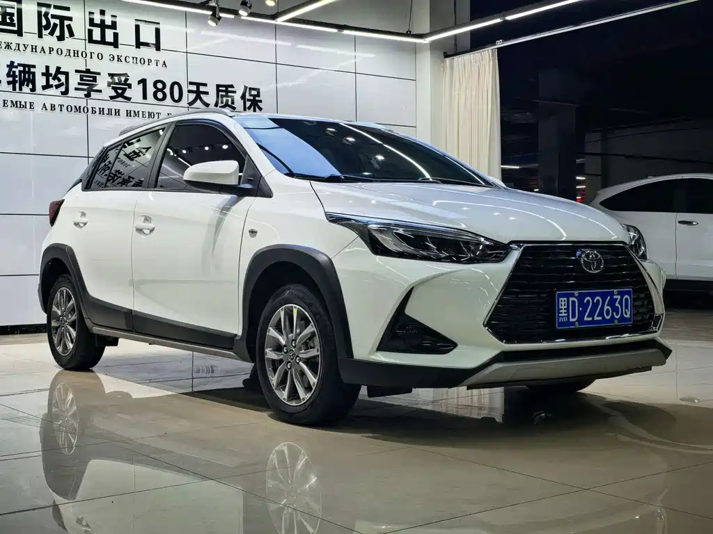 Toyota Yaris L — миниатюра 3