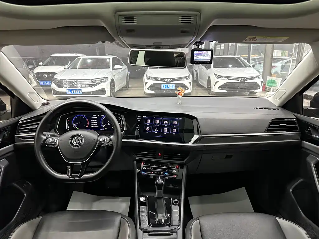 Volkswagen Sagitar — миниатюра 12