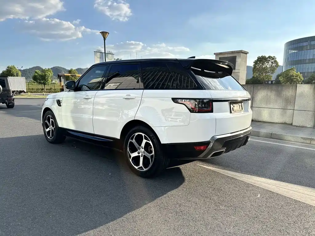 Land Rover Sport PHEV — миниатюра 5