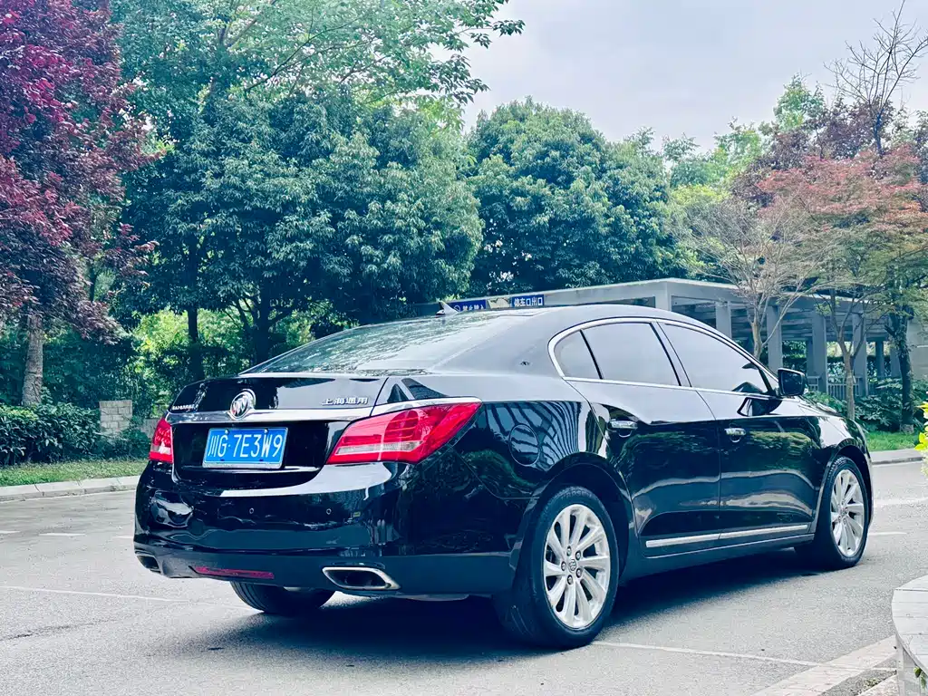 Buick LaCrosse 2013 2.4L SIDI Luxury Comfort
