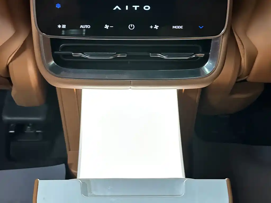 AITO AITO M8 — миниатюра 33