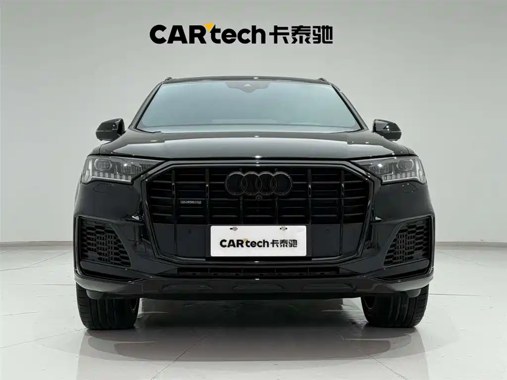 AUDI  Q7