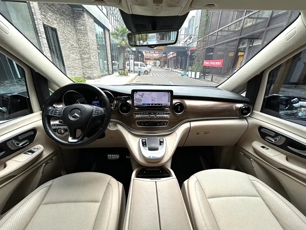 MERCEDES-BENZ V CLASS