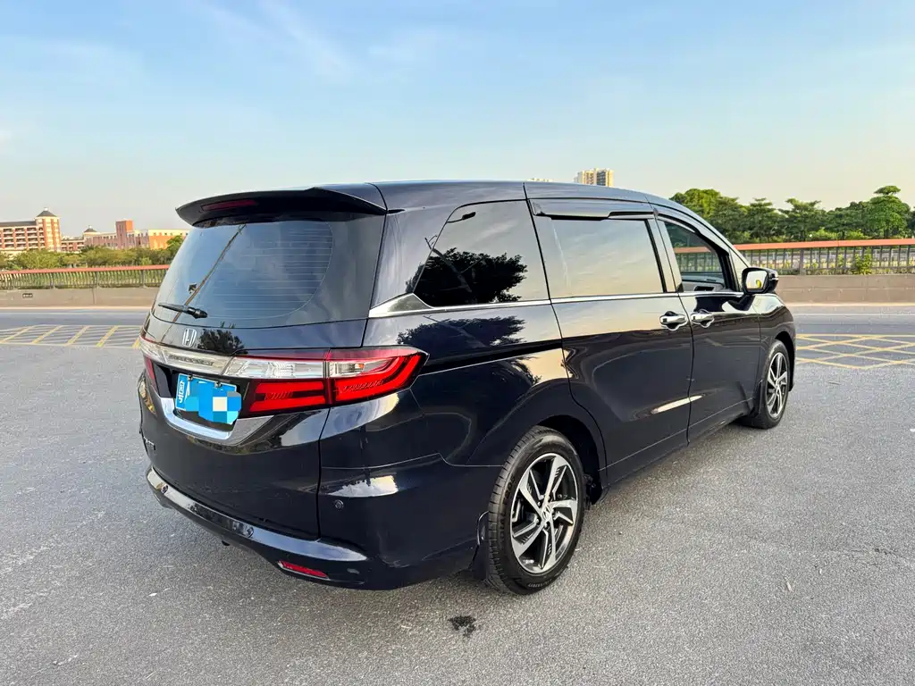 Honda Odyssey 2015 2.4L Luxury
