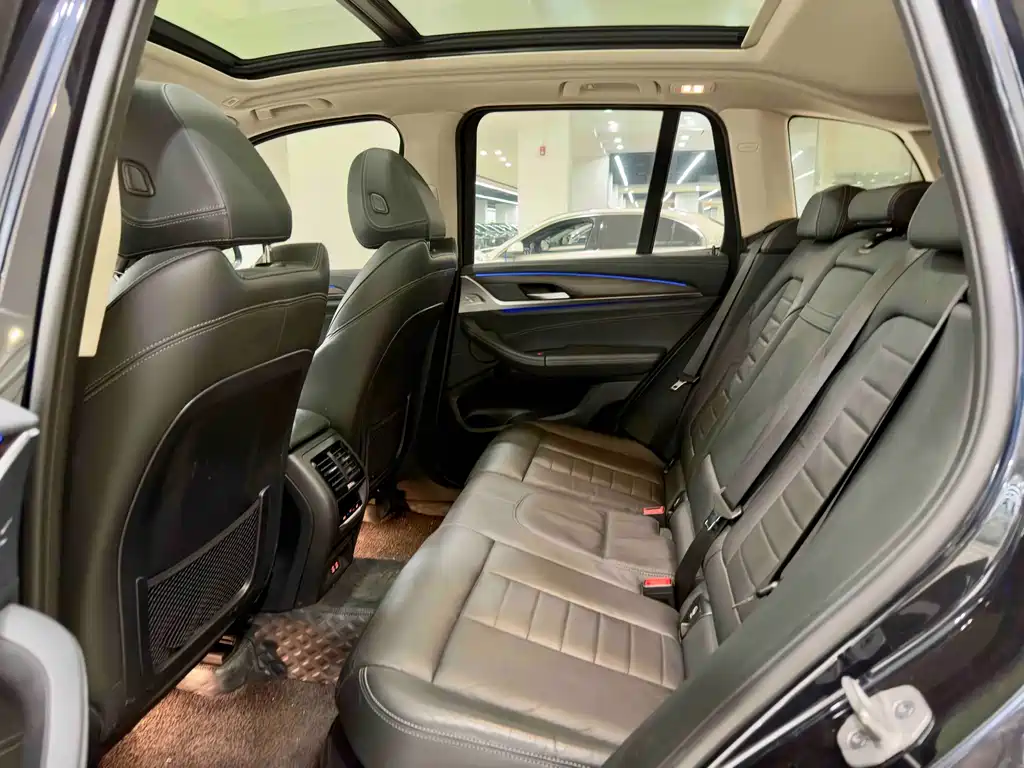 BMW X3 — миниатюра 8