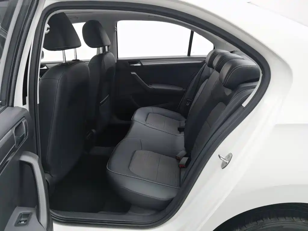 Volkswagen Santana — миниатюра 15