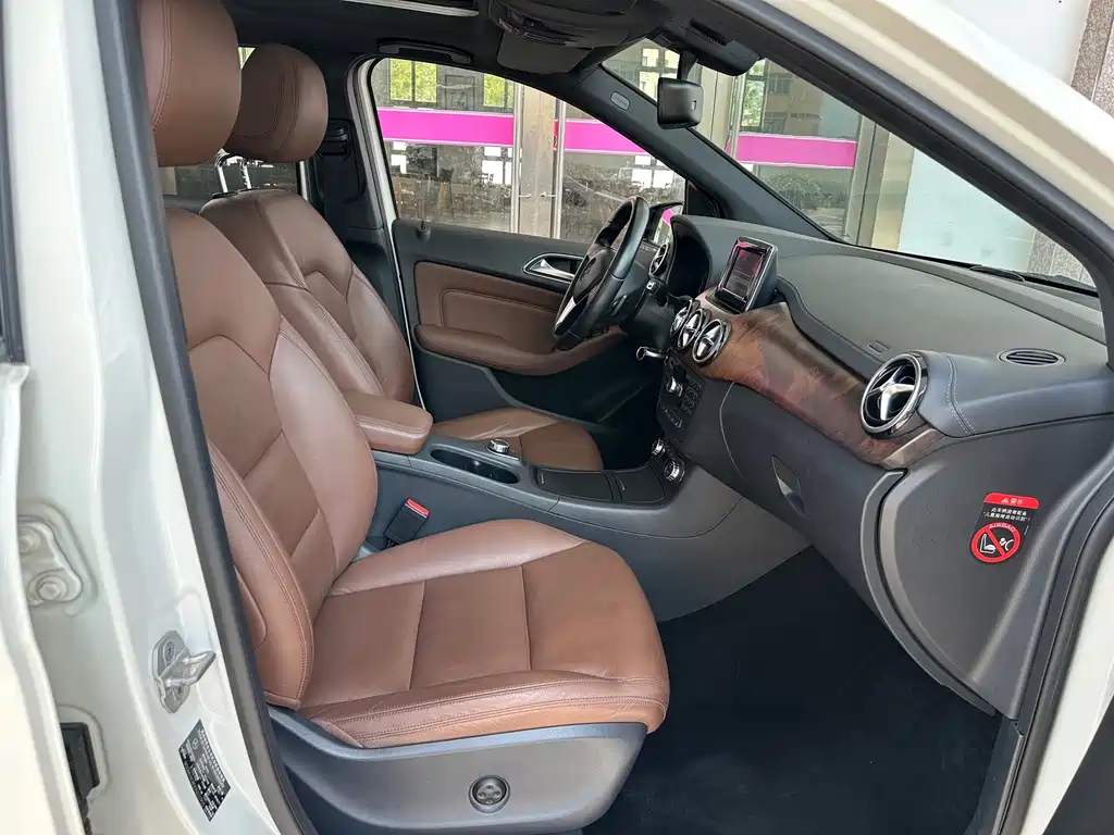 Mercedes-Benz B-Class — миниатюра 27