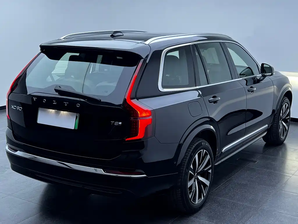 Volvo XC90 PHEV — миниатюра 11