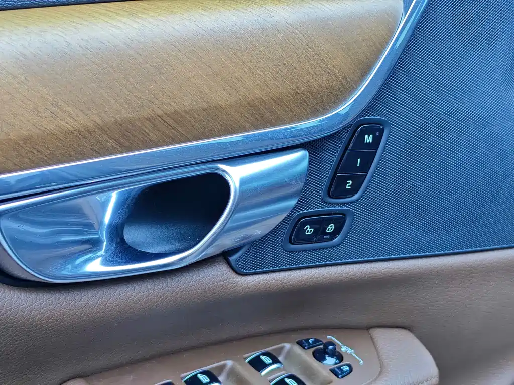 Volvo S90 — миниатюра 13