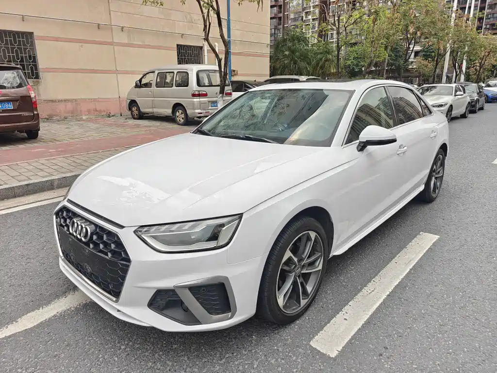 Audi A4L 2021
