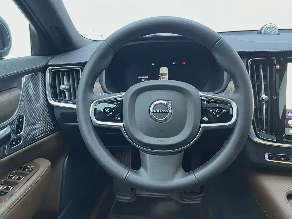 Volvo S90 — миниатюра 14