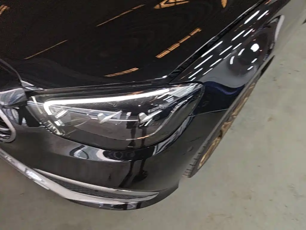Mercedes-Benz E-Class — миниатюра 24