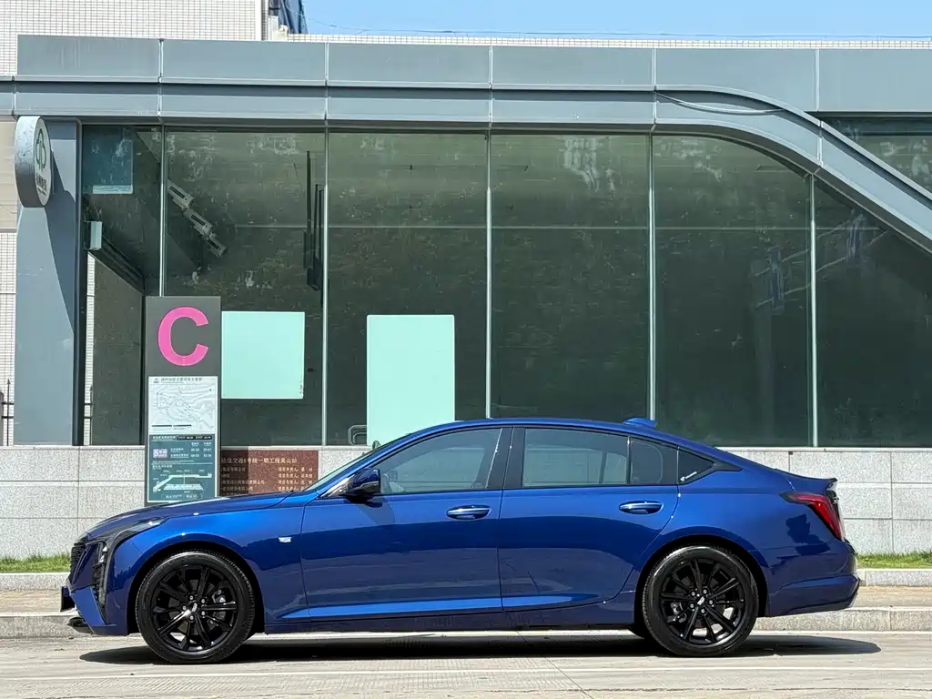 Cadillac CT5 — миниатюра 3