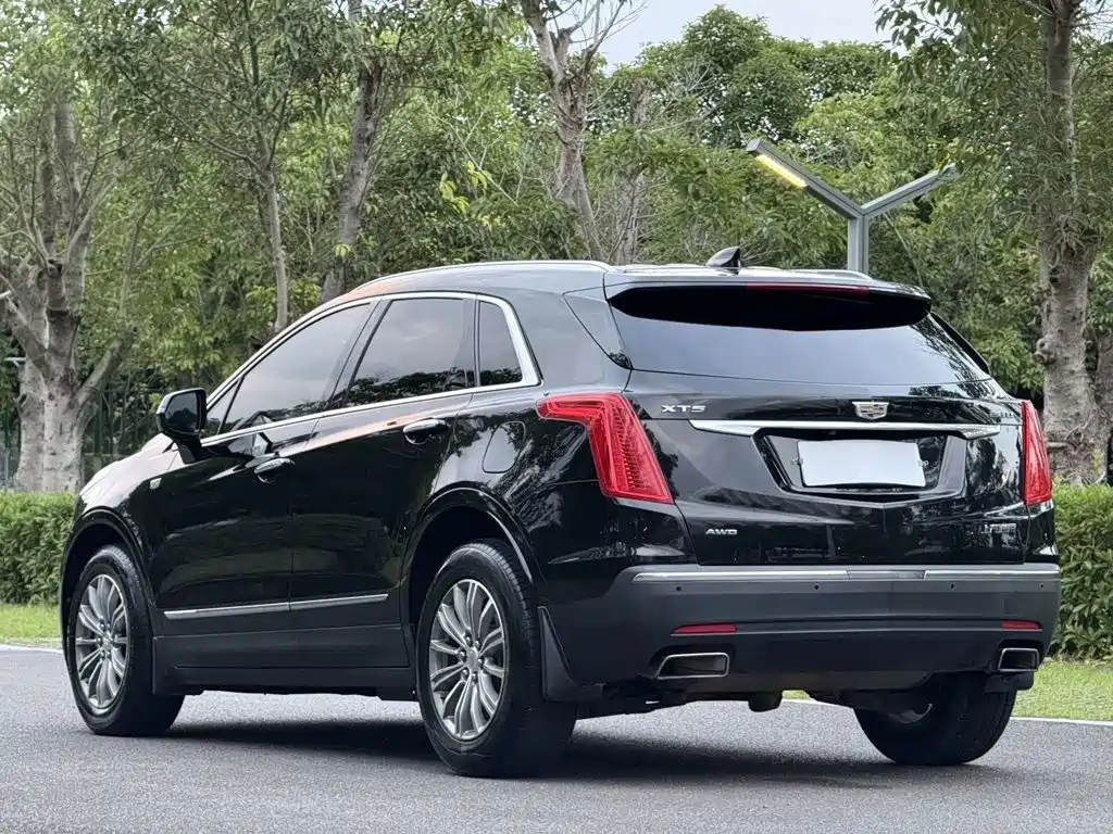 Cadillac XT5 — миниатюра 4