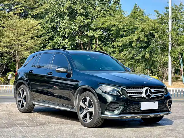 MERCEDES-BENZ GLC 2019