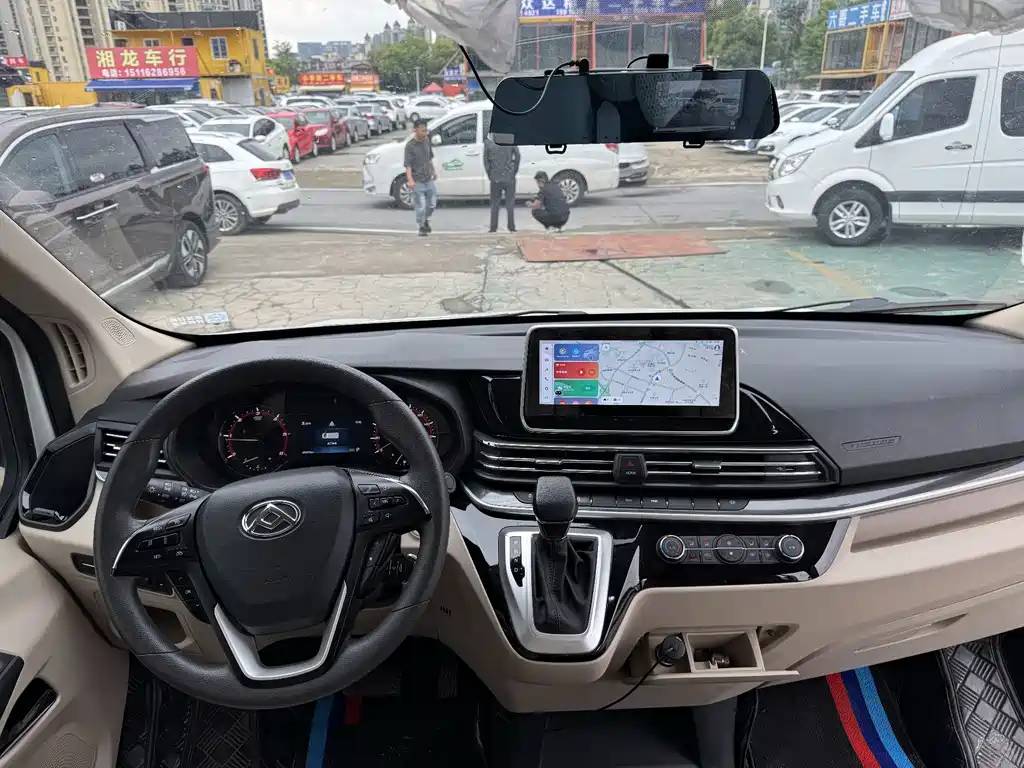 Maxus V90 2024 2.0T AT 9 мест