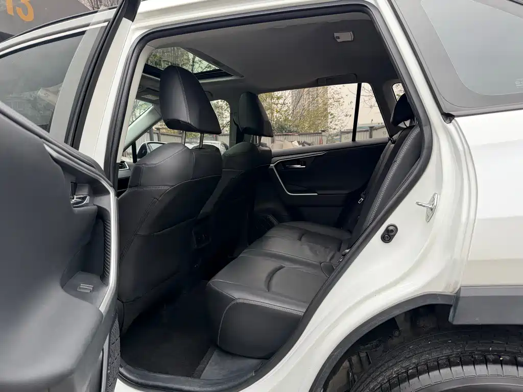 TOYOTA RAV4 RONGFANG