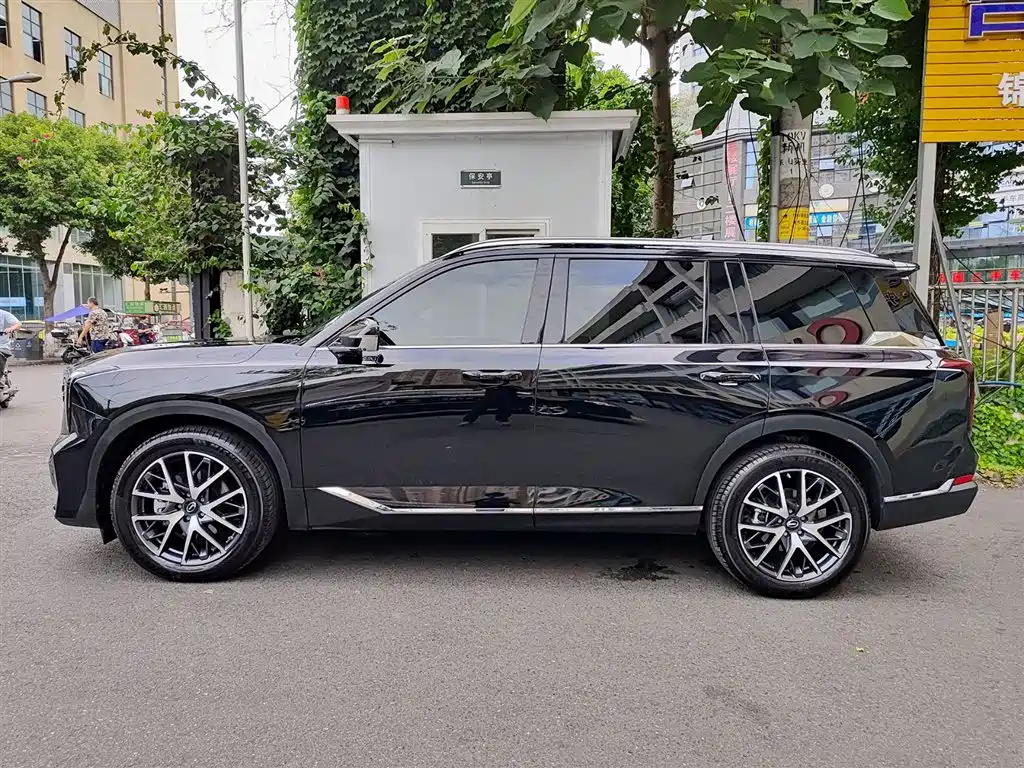GAC GS8 2025 2.0TGDI Luxury 5 мест