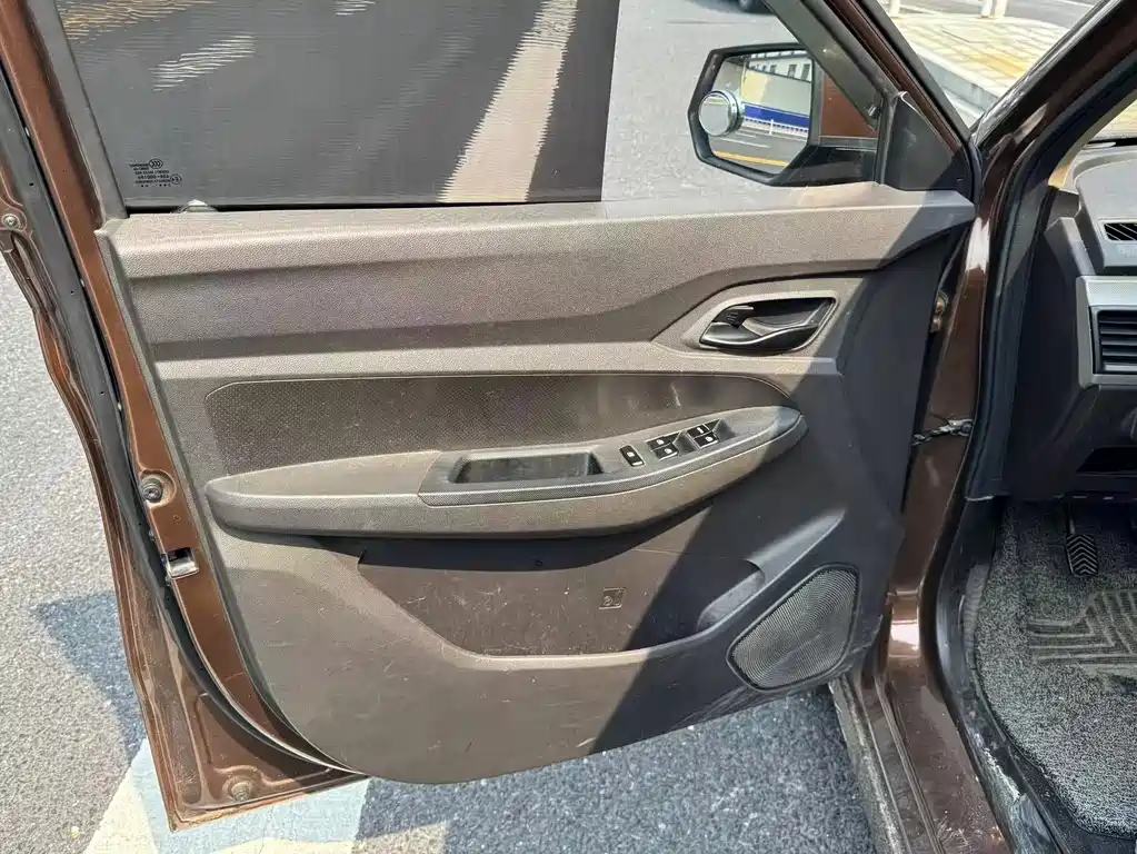 Wuling RongguangS S 2023 1.5L 5/7 мест