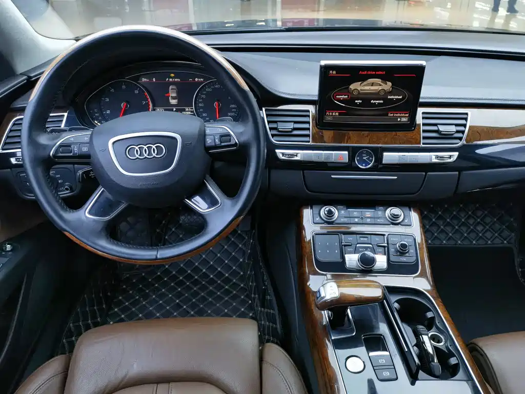 Audi A8 2011 A8L 3.0 TFSI quattro Luxury (245kW
