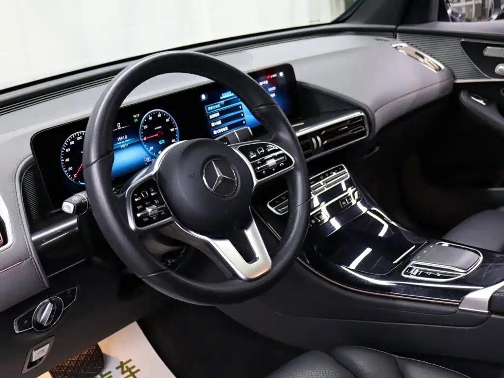 Mercedes-Benz EQC — миниатюра 8
