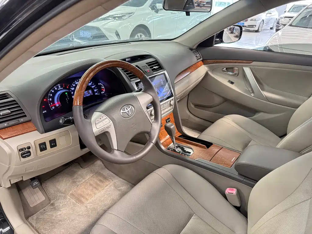 Toyota Camry 2010 200G Luxury