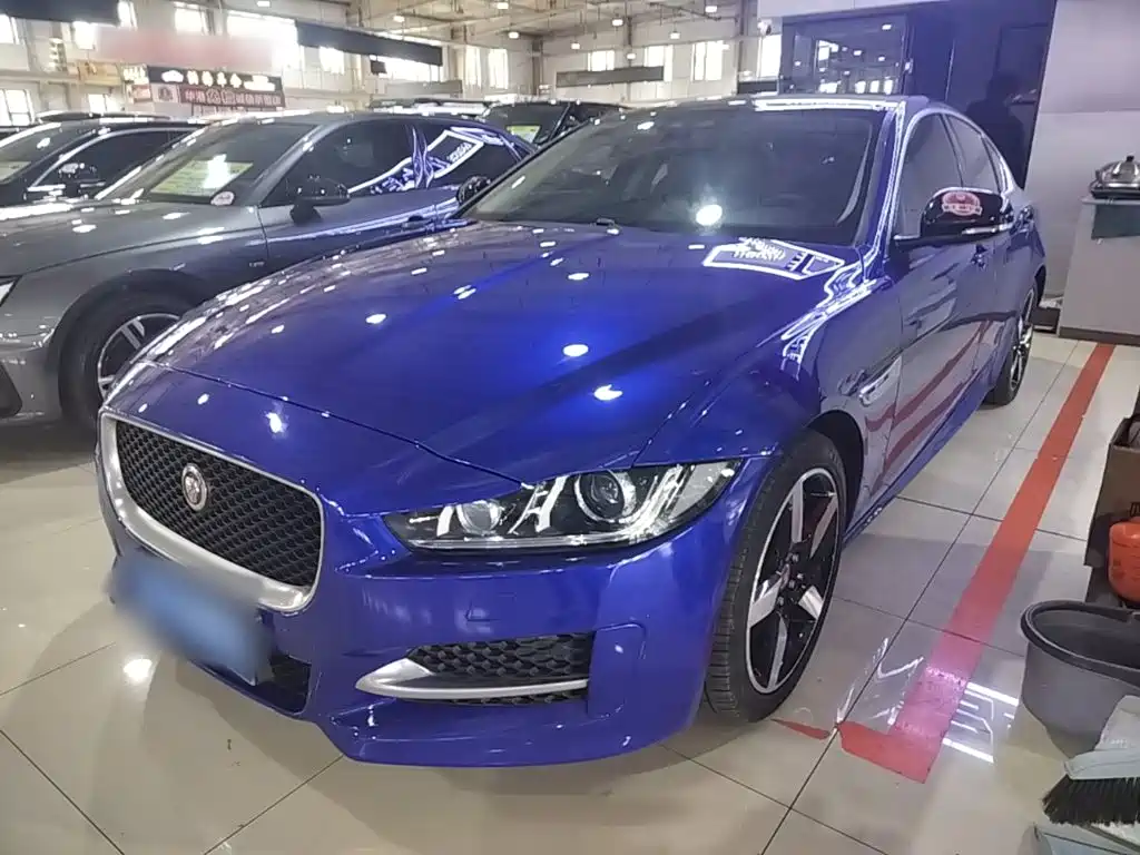 Jaguar XE — миниатюра 2