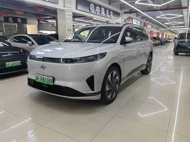 DONGFENG EΠ008 2024