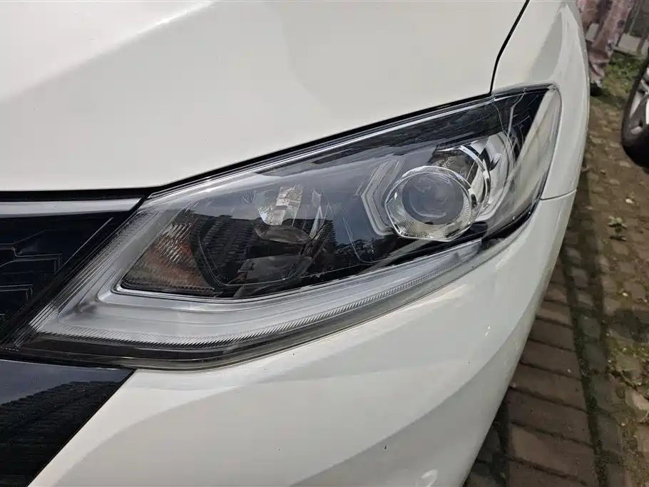 Nissan Tiida 2024 1.6L CVT