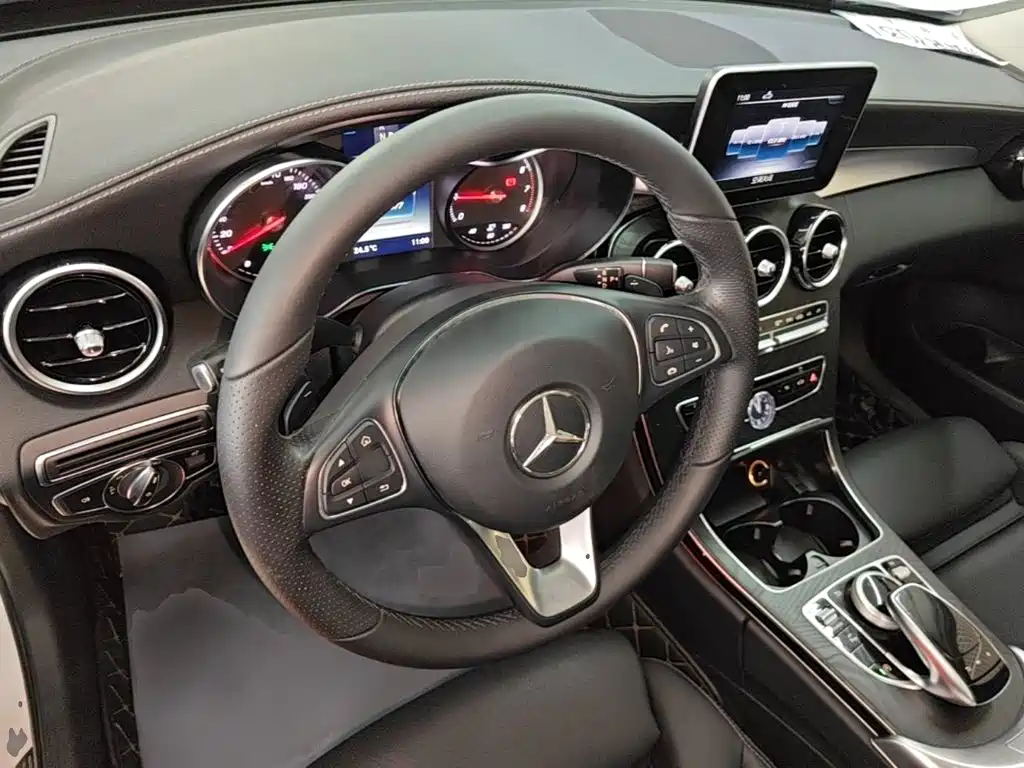 Mercedes-Benz C-Class — миниатюра 10