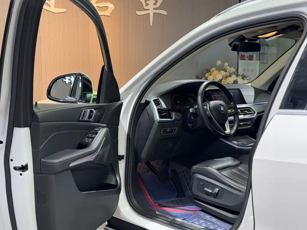 BMW X5 2020 xDrive40i M Sport