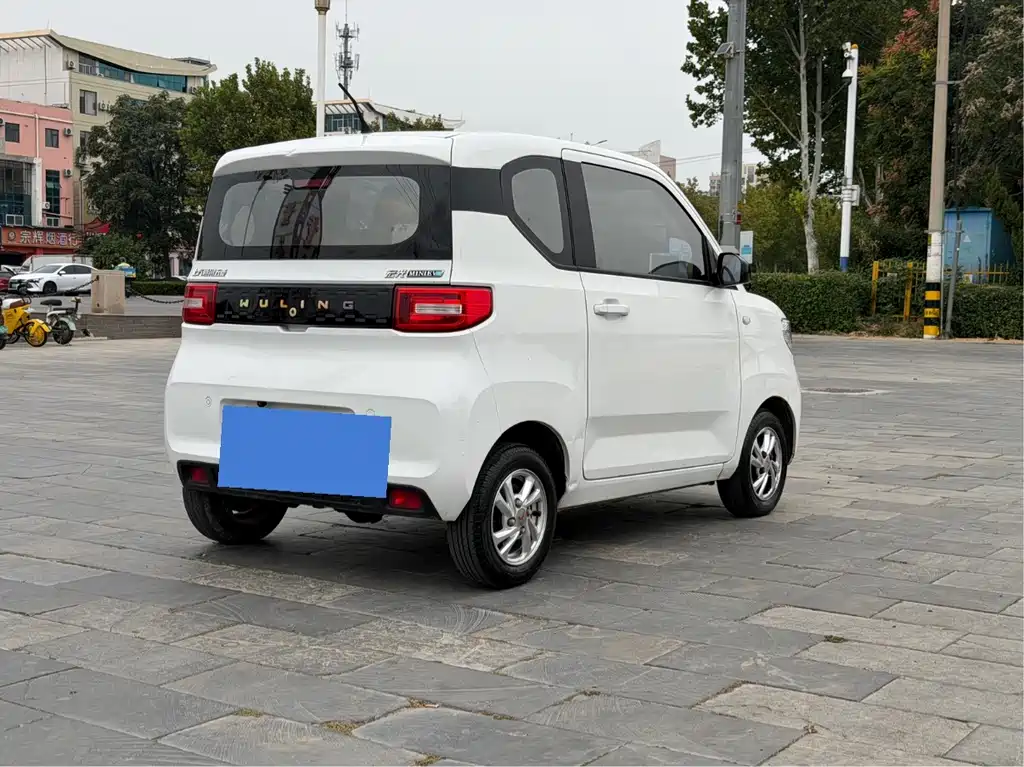 Wuling MINIEV — миниатюра 4