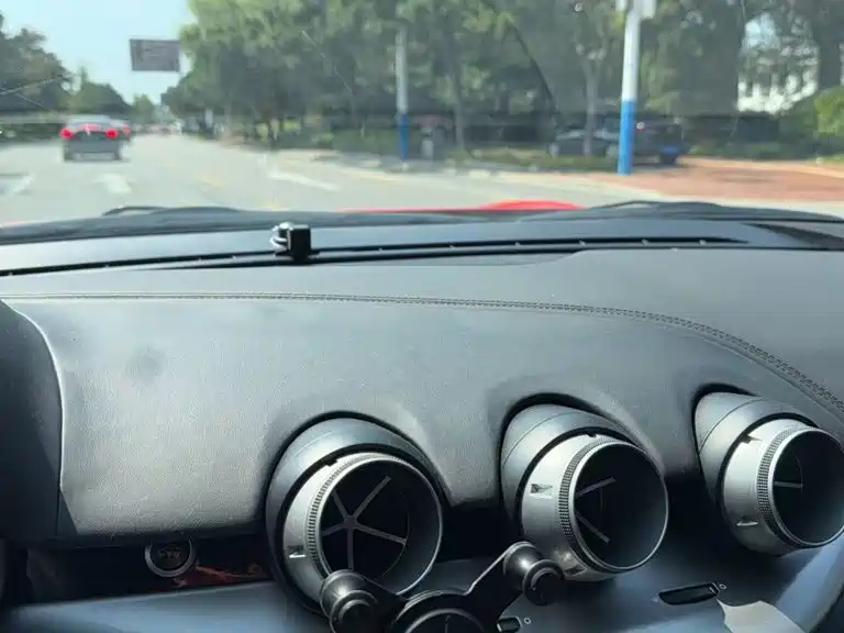 Ferrari F12berlinetta — миниатюра 6
