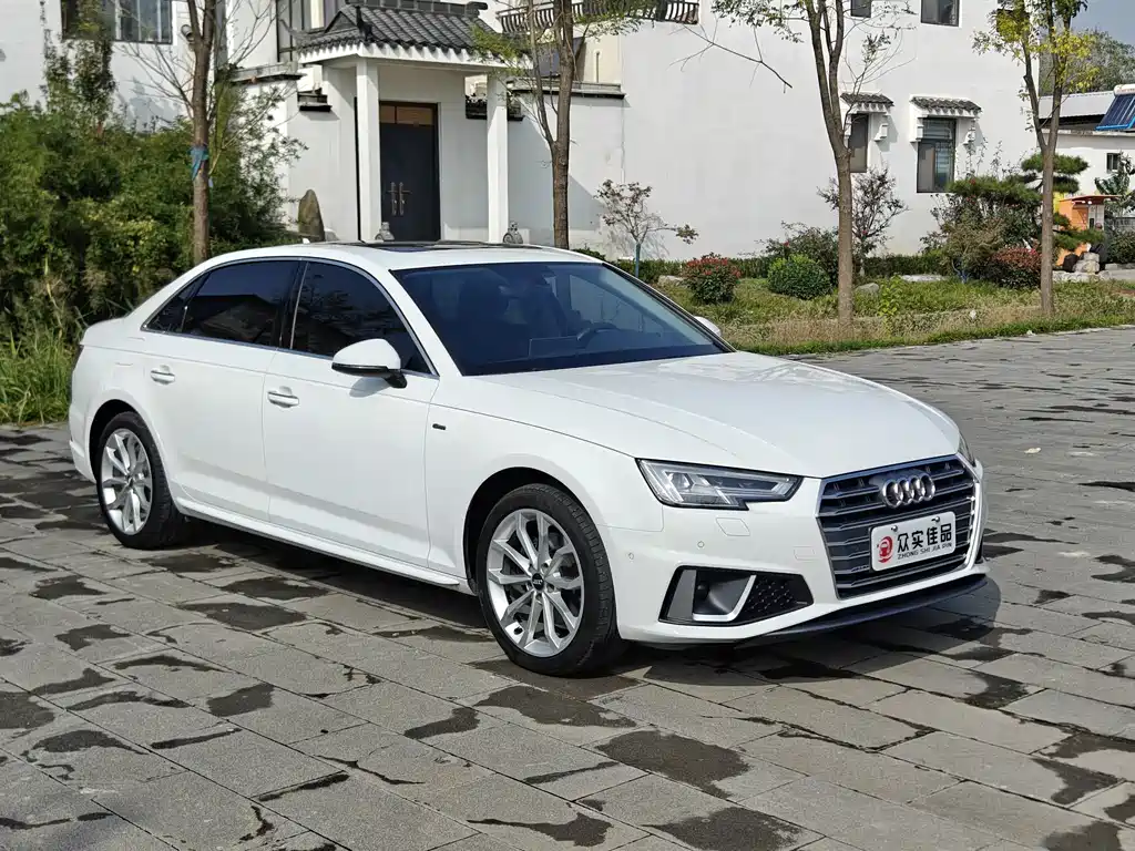 AUDI A4L