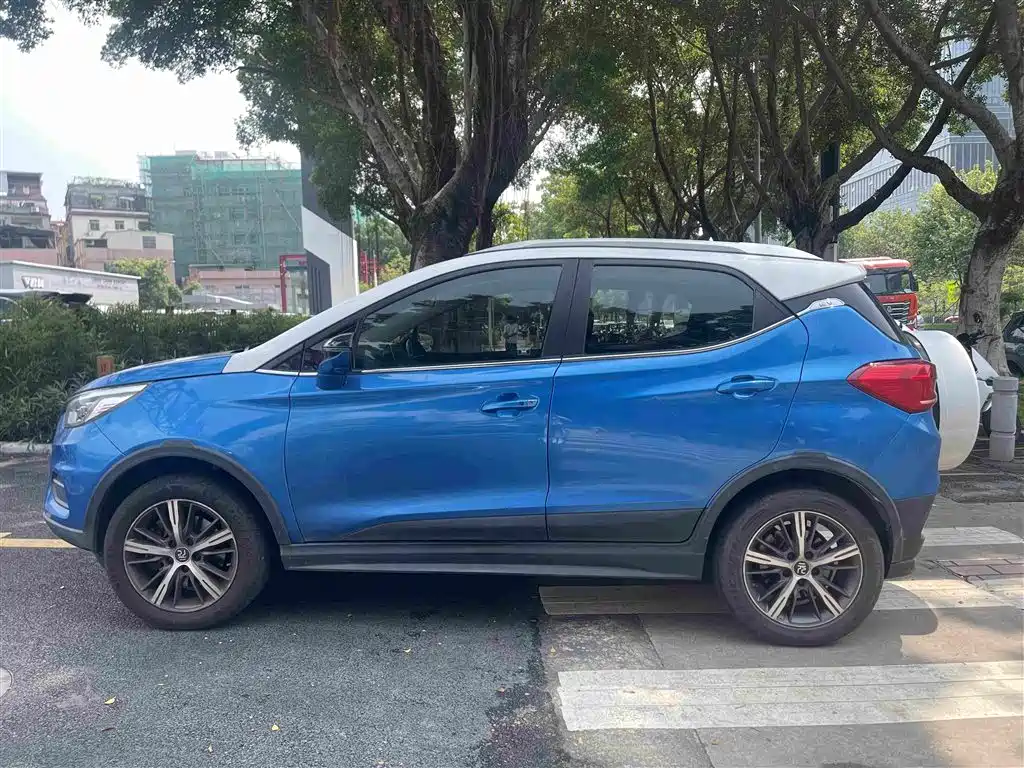 BYD Yuan EV — миниатюра 4