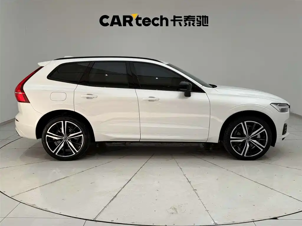 VOLVO XC60 PLUG IN HYBRID