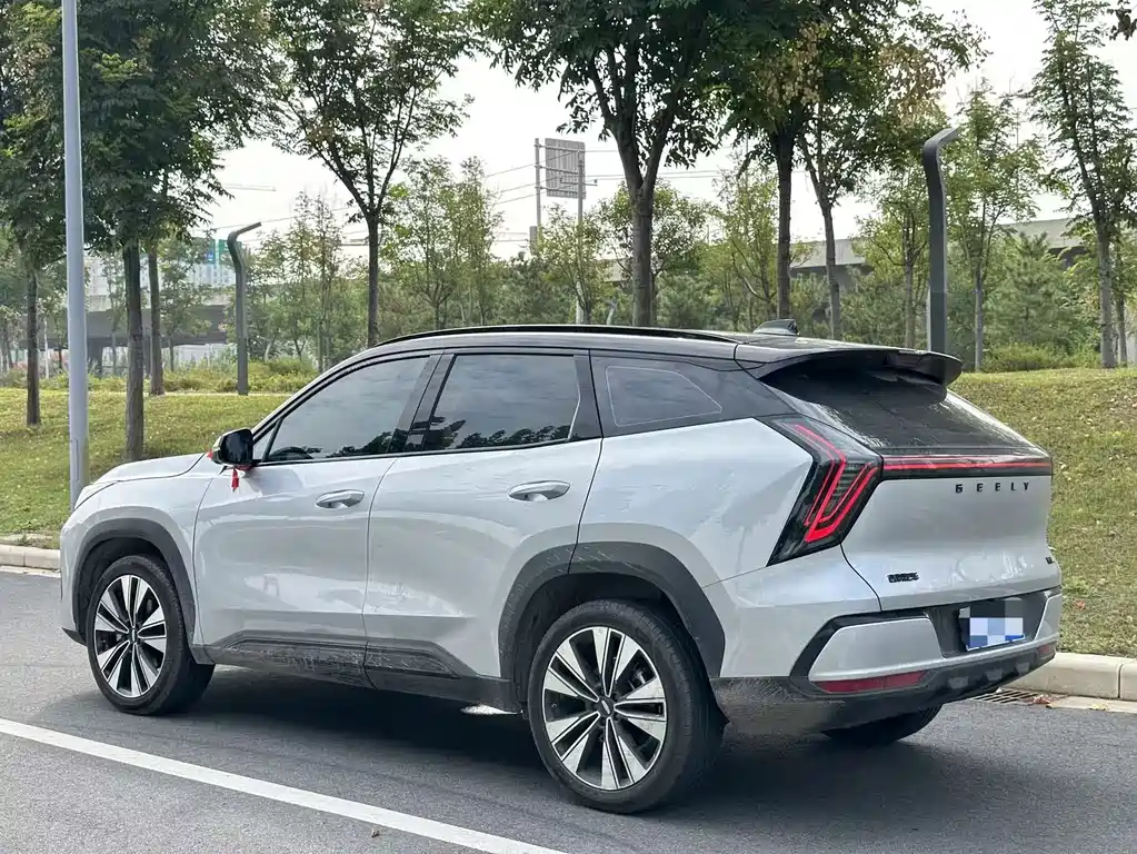Geely Boyue L — миниатюра 9