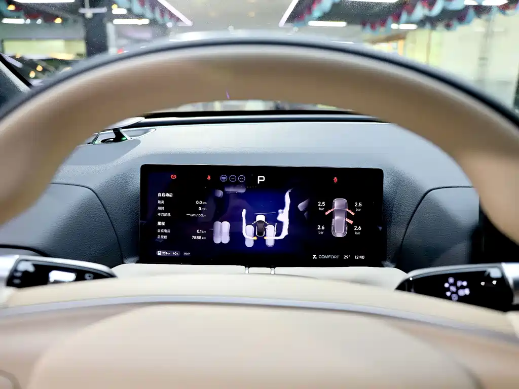 XPeng G9 — миниатюра 16