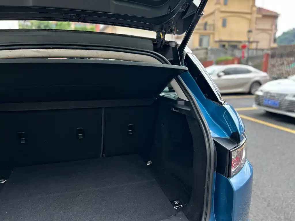 Land Rover Evoque (Import) — миниатюра 41