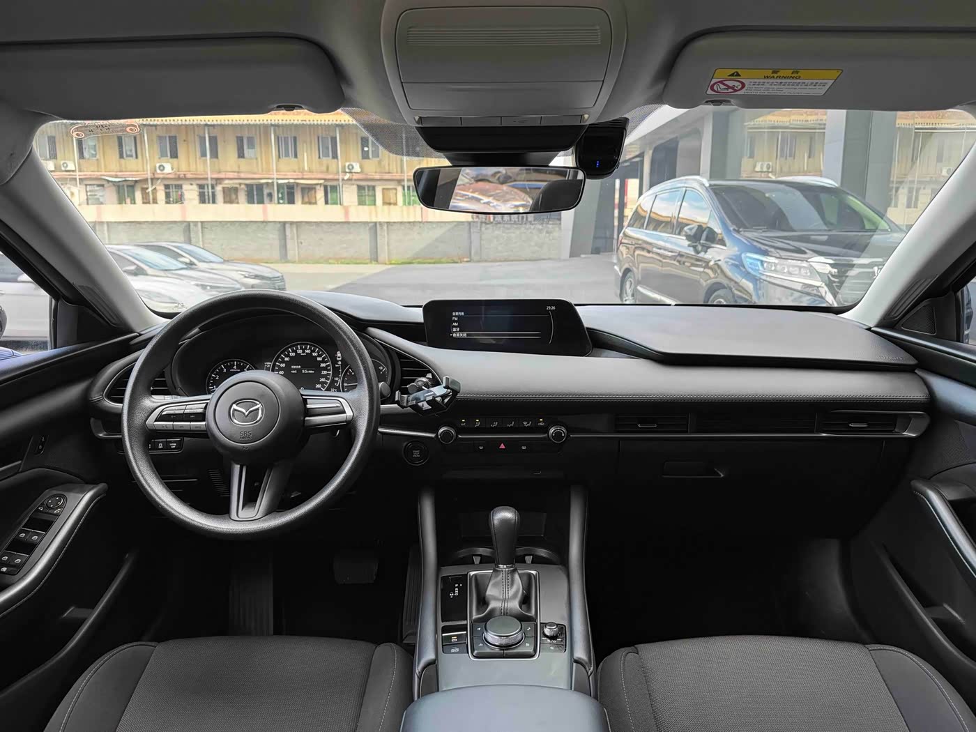 Mazda Mazda3 Axela 2.0 л 2022 г. Чёрный, пробег 23000 км