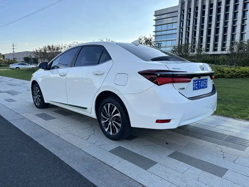 Toyota Corolla — миниатюра 7