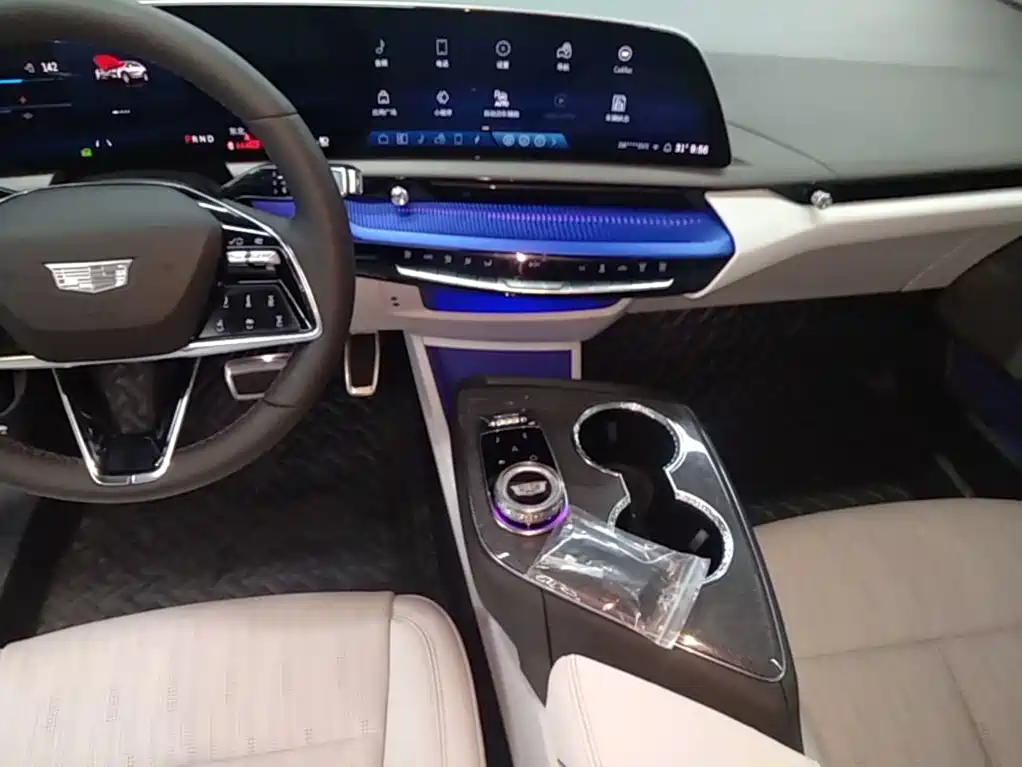 Cadillac IQ — миниатюра 14