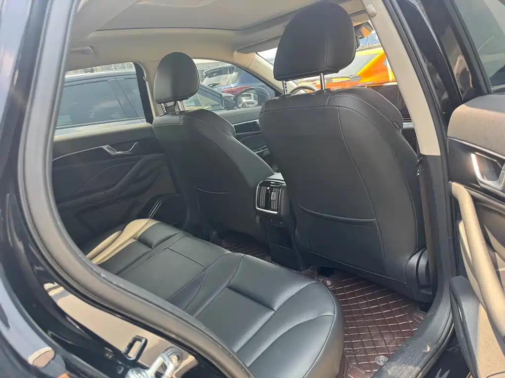 Bestune B70 2023 1.5T AT 70
