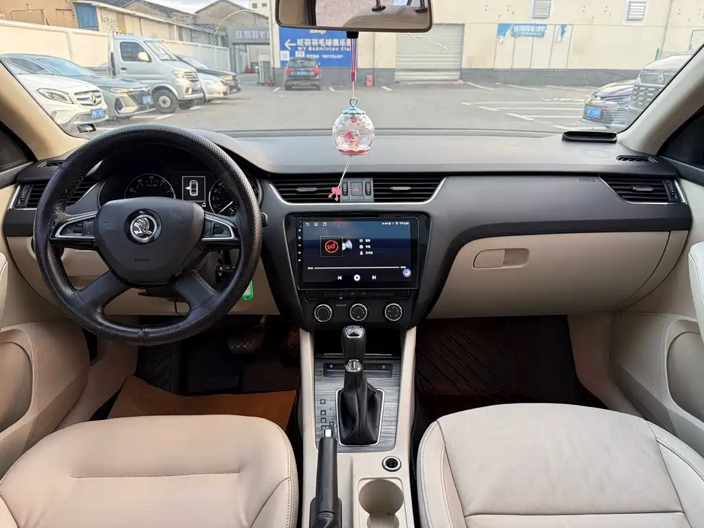 Skoda Octavia — миниатюра 6