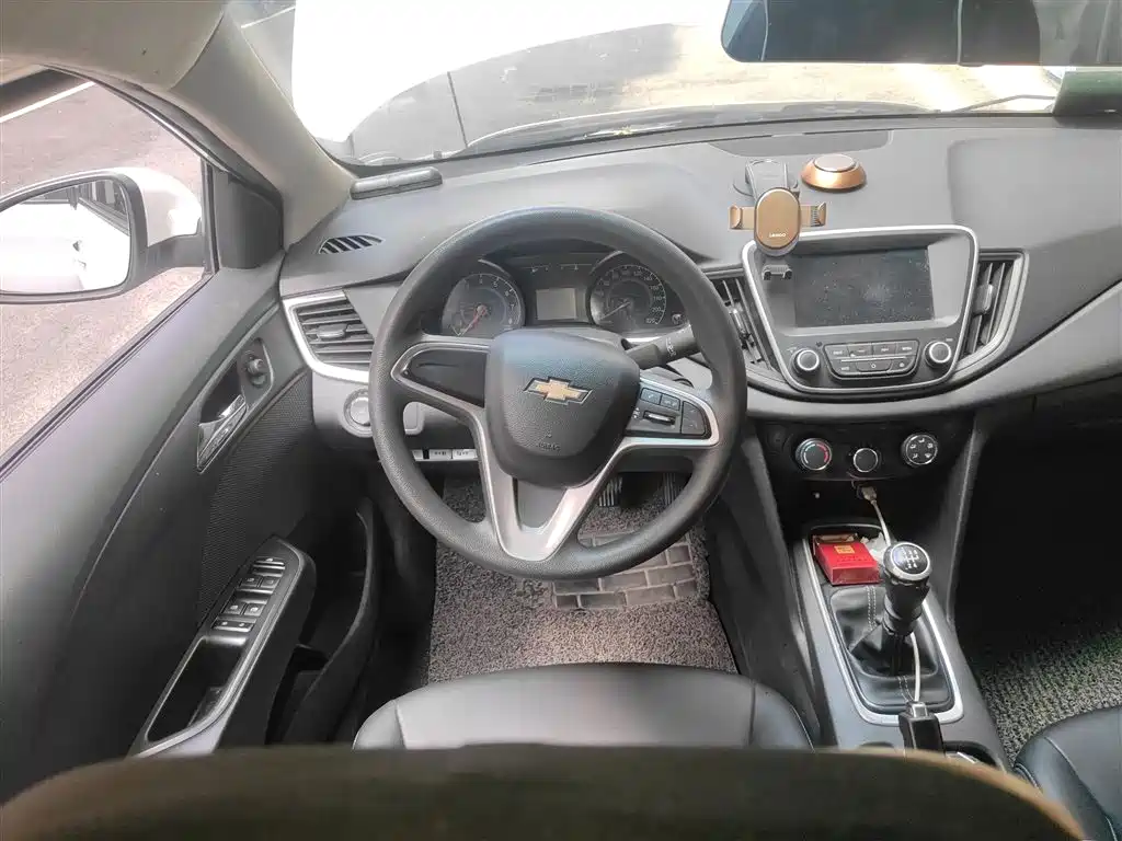CHEVROLET KOVOZ