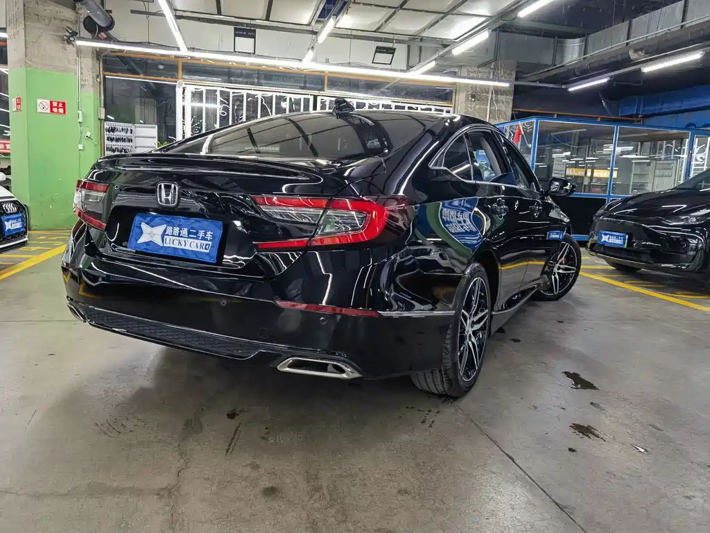 Honda Accord — миниатюра 4