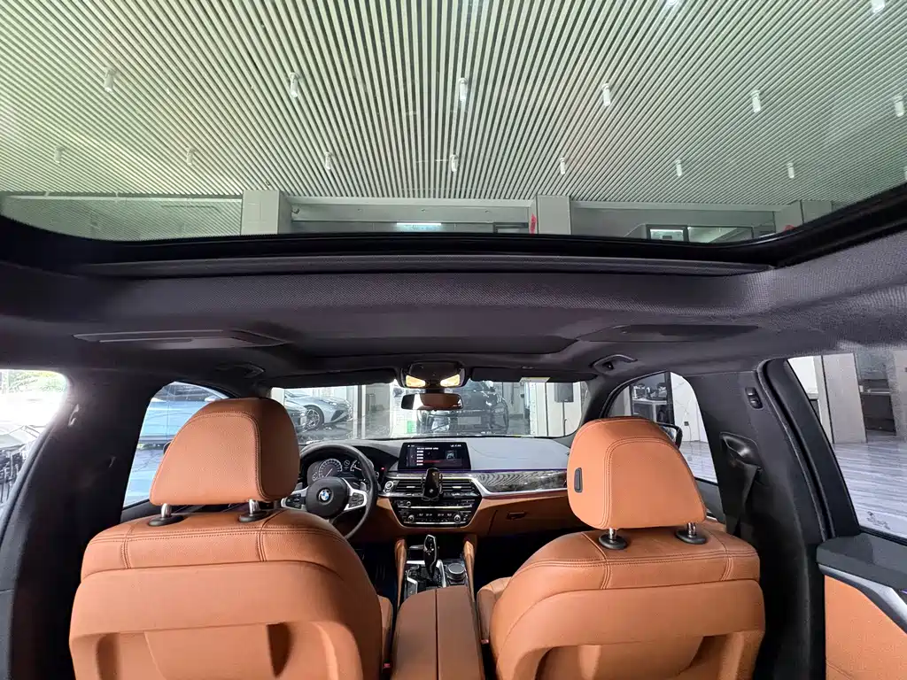 BMW 5 Series — миниатюра 20