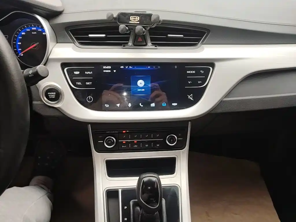 Geely Vision — миниатюра 13