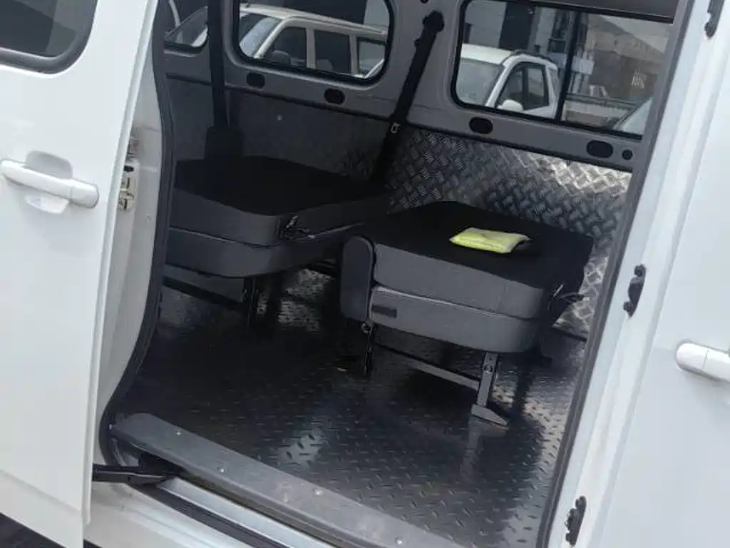 Wuling Yangguang — миниатюра 9